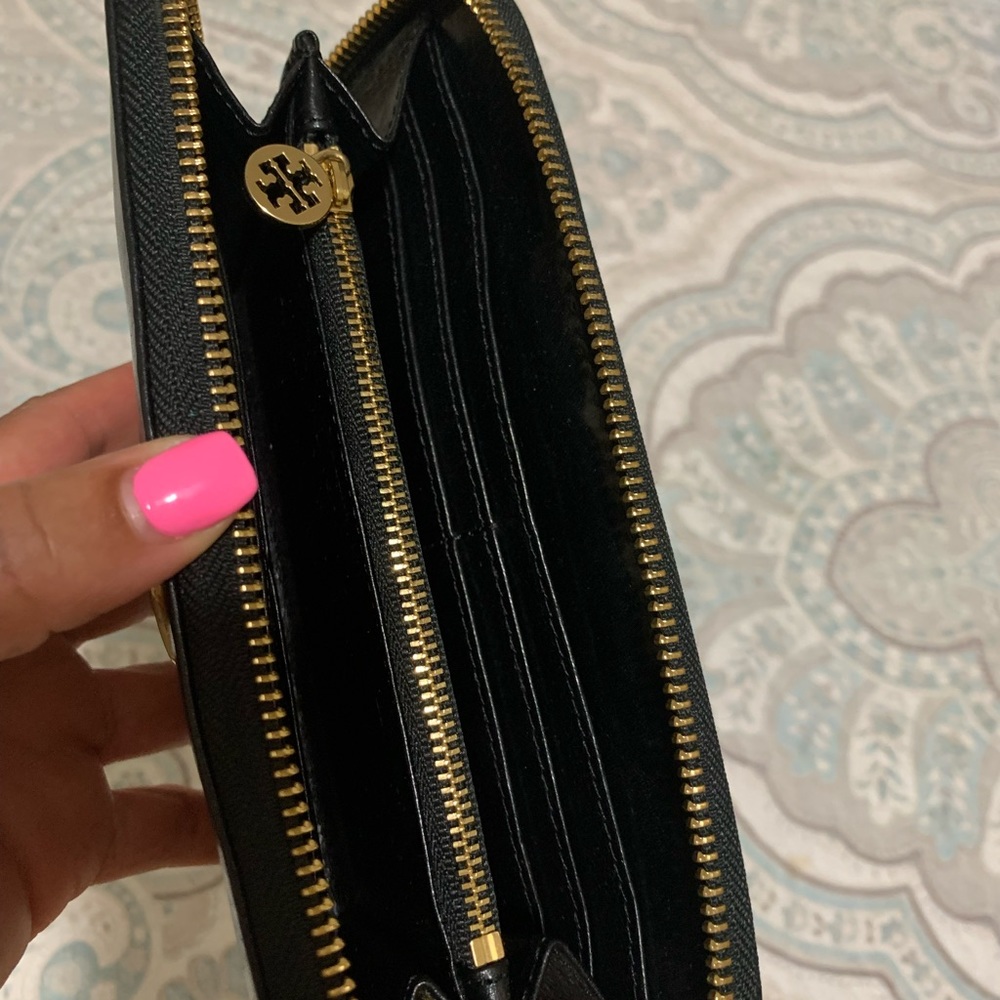 Wallet - Picture 2 of 5